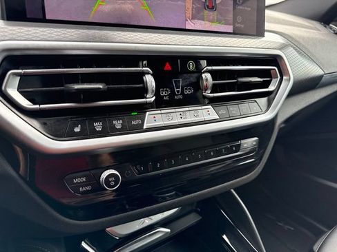 Used 2024 BMW X4 xDrive30i w/ Premium Package AWD/4WD image 17