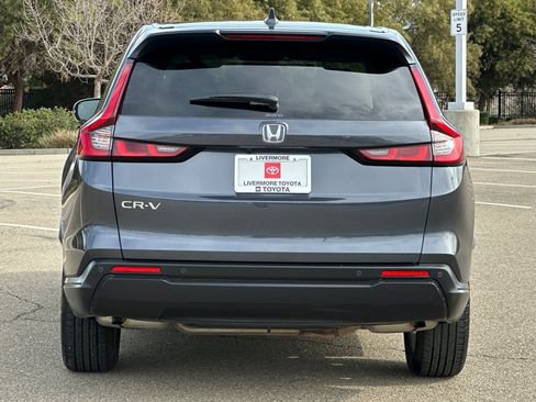 Used 2025 Honda CR-V EX-L image 5
