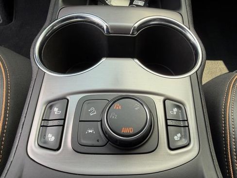 Used 2023 GMC Terrain AT4 AWD/4WD image 19