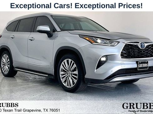 Used 2023 Toyota Highlander Platinum image 1