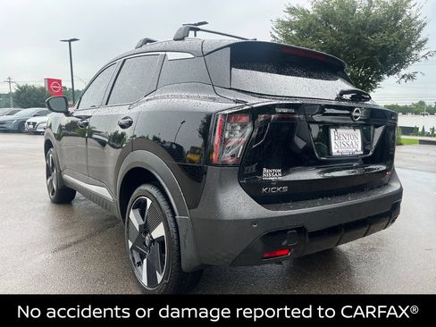 Used 2026 Nissan Kicks SR FWD image 3