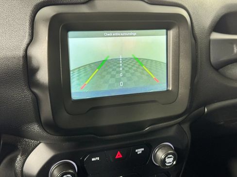 Used 2020 Jeep Renegade Latitude w/ Cold Weather Group AWD/4WD image 25