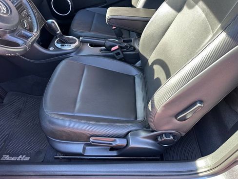 Used 2015 Volkswagen Beetle 1.8T image 6