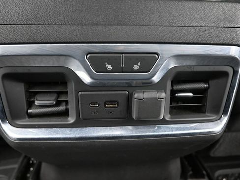 Used 2021 GMC Sierra 1500 AT4 w/ AT4 Premium Package image 17