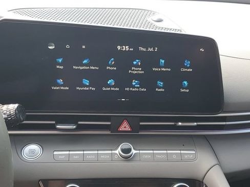 Used 2025 Hyundai Elantra SEL FWD image 23