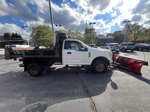 Used 2017 Ford F350 XL w/ Power Equipment Group image 5