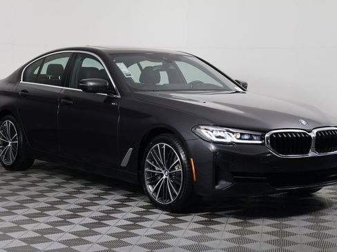 Used 2023 BMW 540i 540i w/ Premium Package image 3