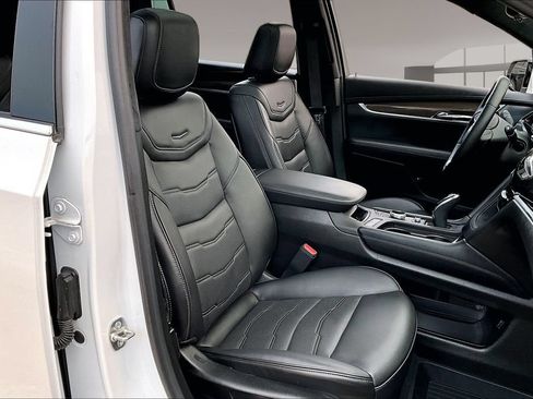 Certified 2025 Cadillac XT6 Premium Luxury w/ Platinum Package AWD/4WD image 7