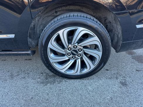 Used 2023 Lincoln Navigator L Reserve image 13