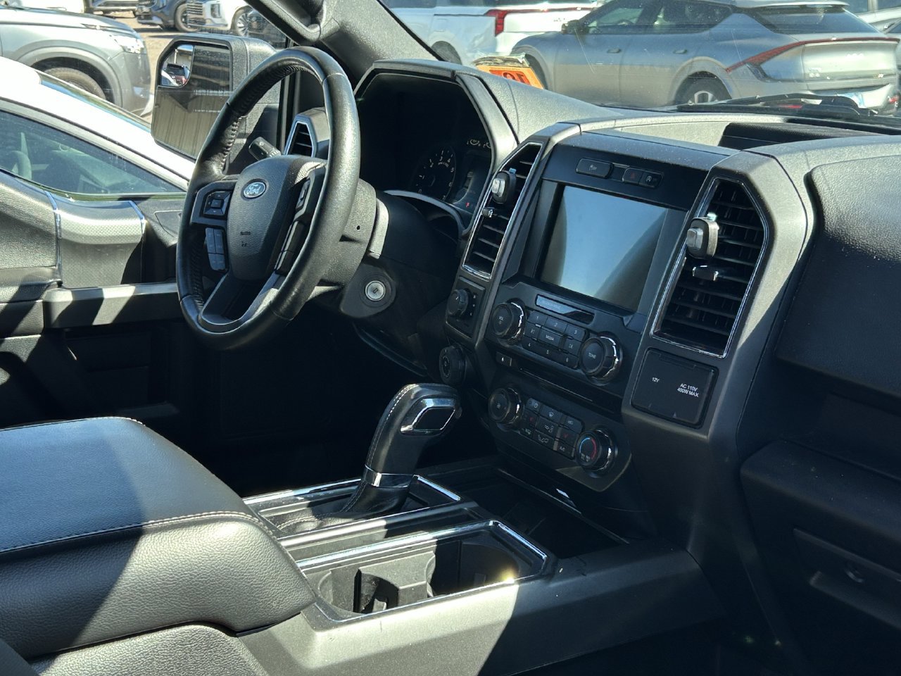 Used 2017 Ford F150 XLT w/ Equipment Group 302A Luxury AWD/4WD image 8