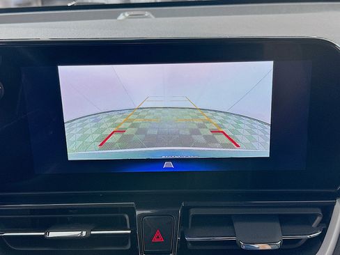 Used 2024 Chevrolet TrailBlazer LT image 21