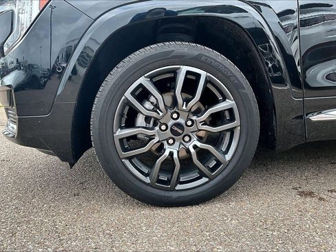 Used 2022 GMC Terrain Denali w/ Black Diamond Edition AWD/4WD image 2