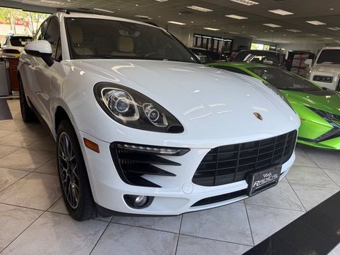 Used 2017 Porsche Macan S AWD/4WD image 29