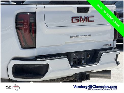 Used 2025 GMC Sierra 2500 AT4 AWD/4WD image 6