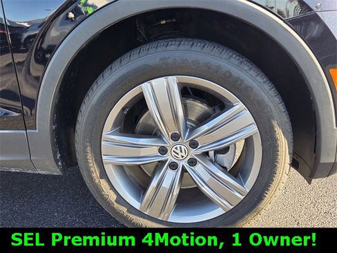 Used 2019 Volkswagen Tiguan SEL Premium w/ 3rd Row Seat Package image 9