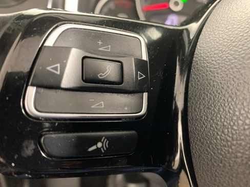 Used 2018 Volkswagen Beetle 2.0T S image 8