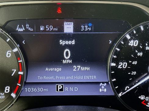 Used 2021 Nissan Titan SV w/ SV Convenience Package image 15