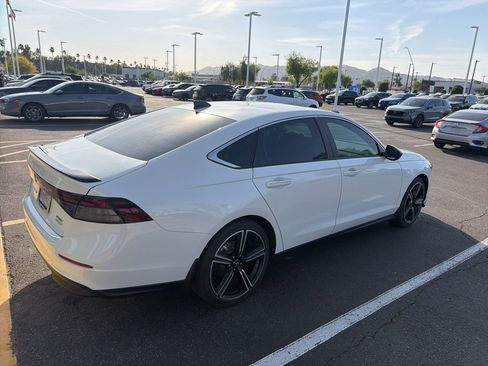 Used 2024 Honda Accord Sport image 9