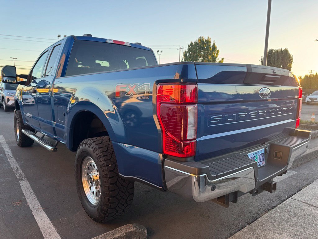 Used 2022 Ford F250 XLT w/ FX4 Off-Road Package AWD/4WD image 4