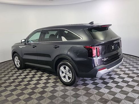 Certified 2025 Kia Sorento LX FWD image 10