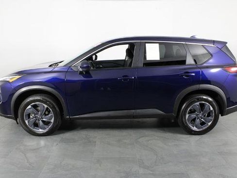 Certified 2025 Nissan Rogue SV image 12