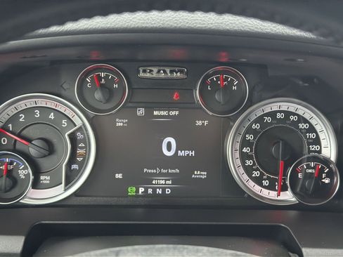 Used 2018 RAM 5500 SLT w/ Quick Order Package 29G SLT image 17