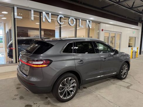 Used 2022 Lincoln Nautilus Reserve AWD/4WD image 8