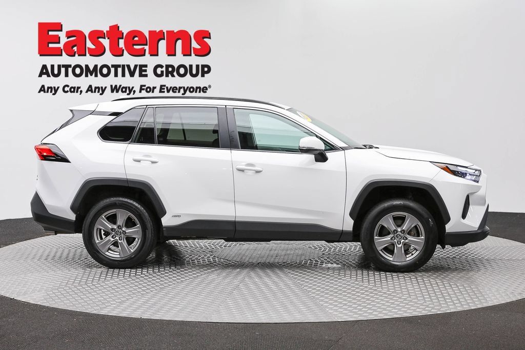 Used 2024 Toyota RAV4 XLE w/ Convenience Package AWD/4WD image 6