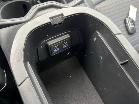 Used 2022 Toyota RAV4 XSE image 32