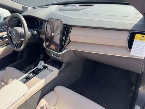 New 2026 Volvo XC90 B6 Ultra w/ Protection Package image 31