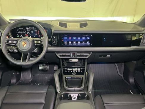 New 2026 Porsche Cayenne image 24