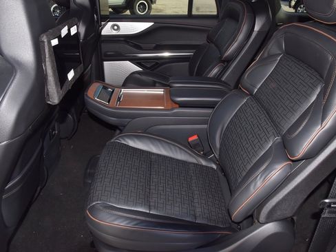 New 2025 Lincoln Navigator L Black Label image 14