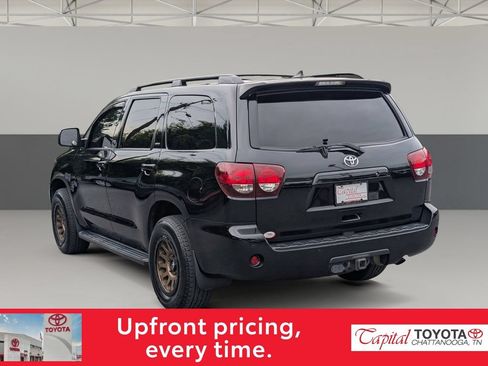 Used 2019 Toyota Sequoia SR5 AWD/4WD image 5