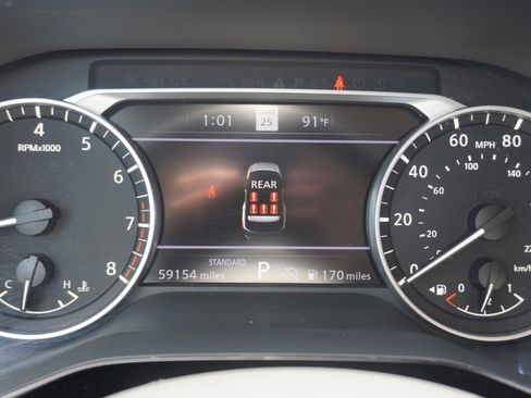 Used 2024 Nissan Pathfinder SL w/ SL Premium Package FWD image 15