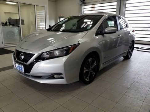 Used 2019 Nissan Leaf SV w/ SV All Weather Package image 2