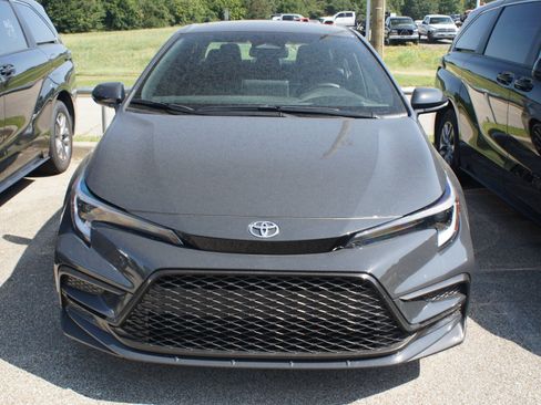 Used 2026 Toyota Corolla XSE FWD image 2