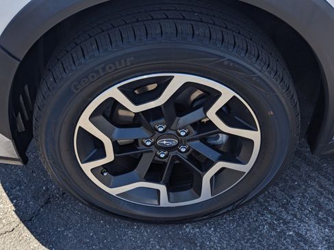 Used 2017 Subaru Crosstrek 2.0i Premium image 7