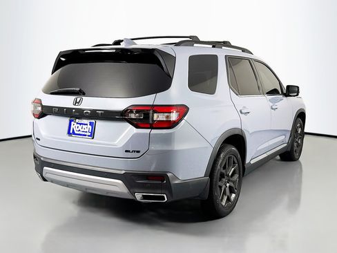 Certified 2023 Honda Pilot Elite image 5