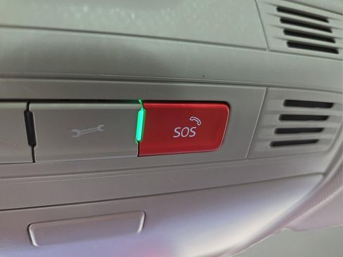 Used 2024 Volkswagen Jetta SEL image 22