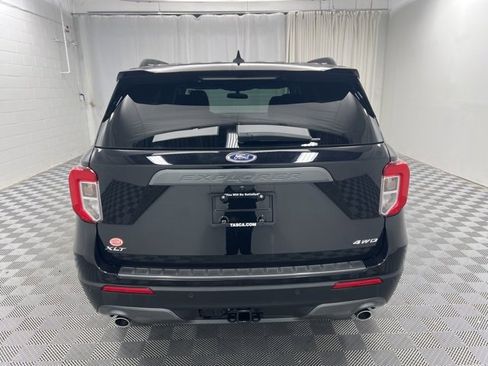 Used 2023 Ford Explorer XLT w/ Equipment Group 202A image 5