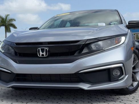 Used 2019 Honda Civic EX image 2