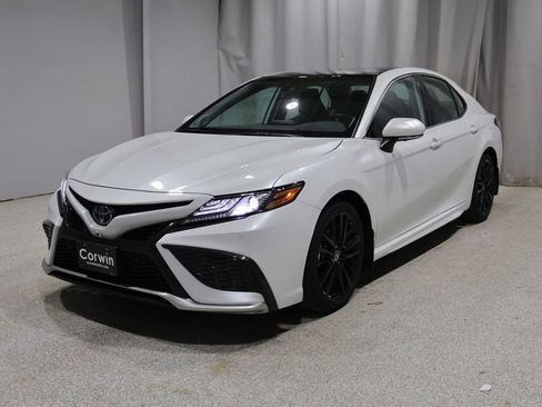 Used 2024 Toyota Camry XSE w/ Navigation Package AWD/4WD image 8