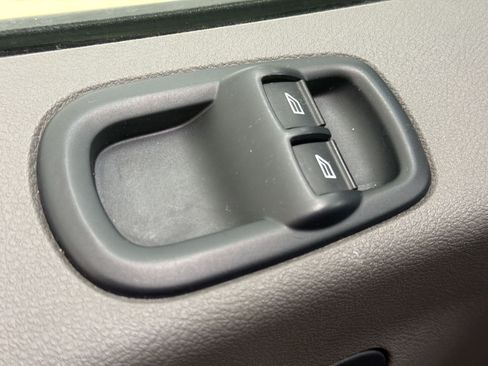 Used 2024 Ford Transit 350 XLT RWD image 19