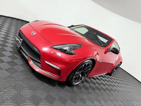 Used 2016 Nissan 370Z NISMO RWD image 19