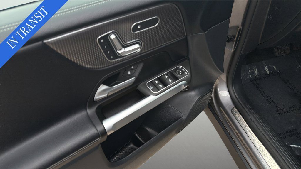 Certified 2022 Mercedes-Benz GLB 250 4MATIC image 10