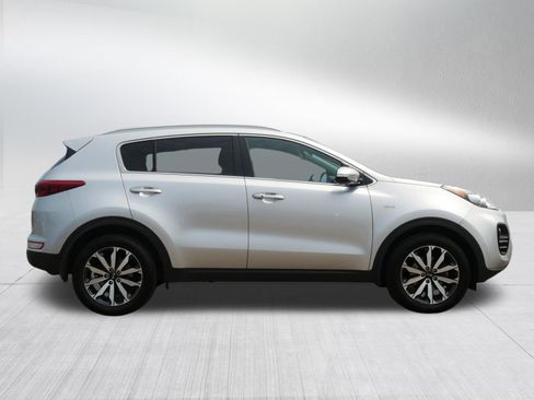 Used 2017 Kia Sportage EX w/ EX Technology Package AWD/4WD image 8