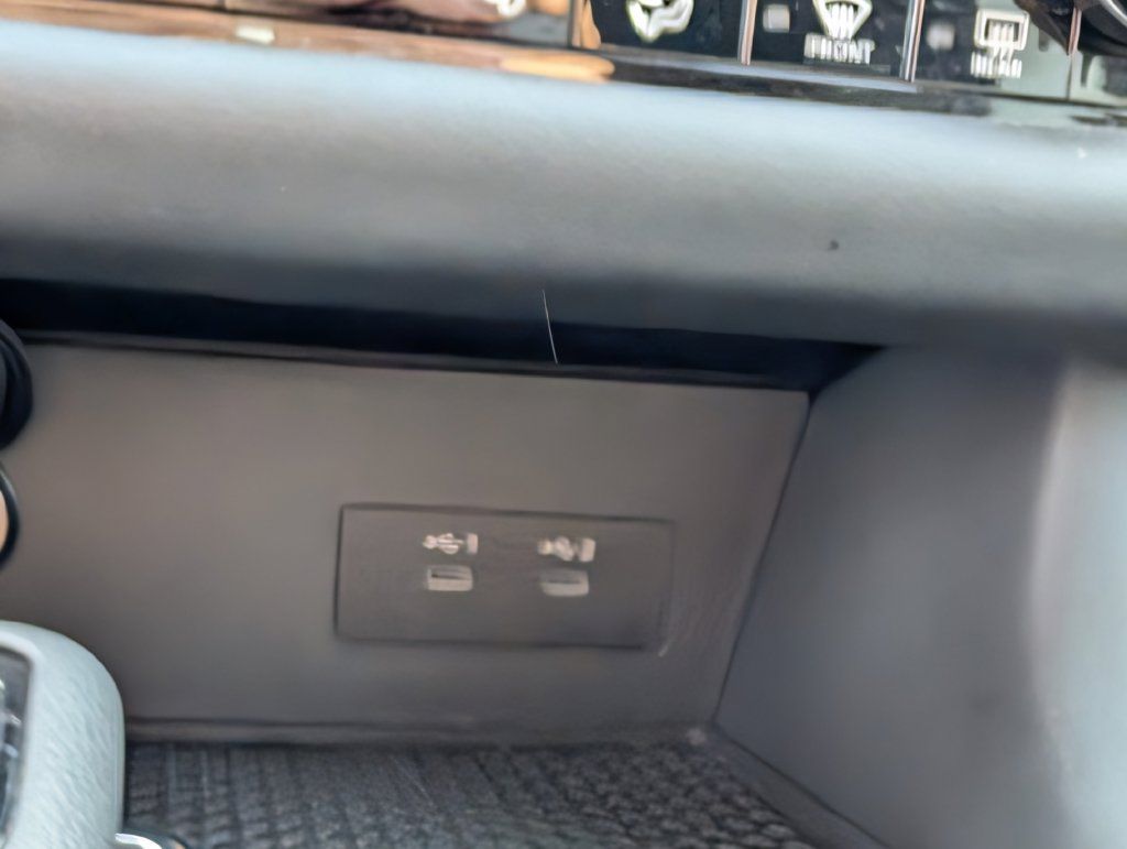 Used 2026 Nissan Pathfinder SV FWD image 16