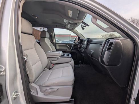 Used 2017 Chevrolet Silverado 1500 Custom w/ Custom Convenience Package image 15