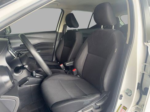 Used 2024 Nissan Kicks S image 17