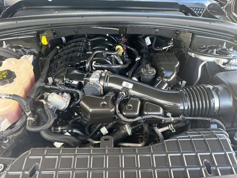 Used 2023 Jeep Grand Cherokee Limited RWD image 35